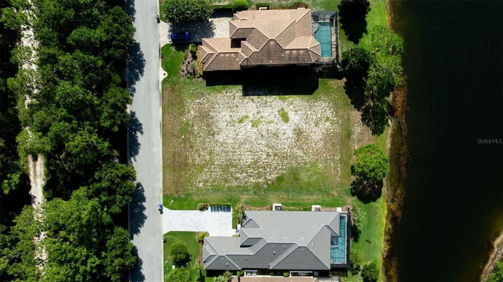 На продажу: $100,000 (0.17 acres)