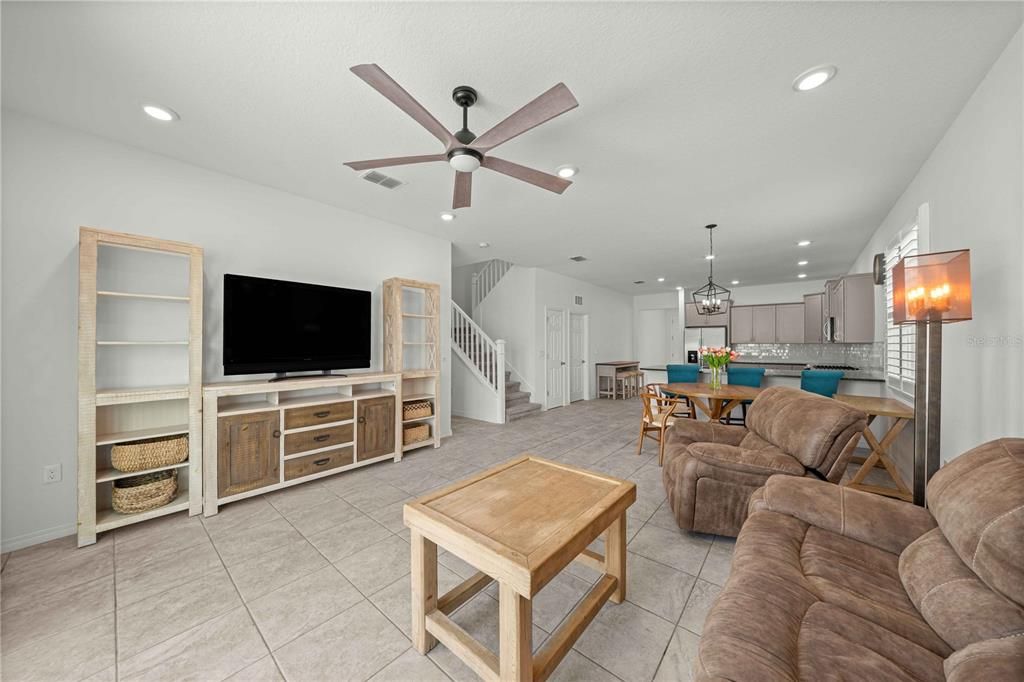 For Rent: $2,800 (4 beds, 2 baths, 2409 Square Feet)