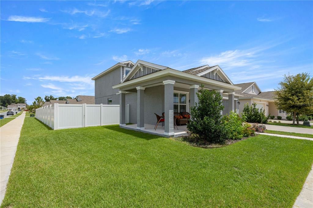 For Rent: $2,800 (4 beds, 2 baths, 2409 Square Feet)