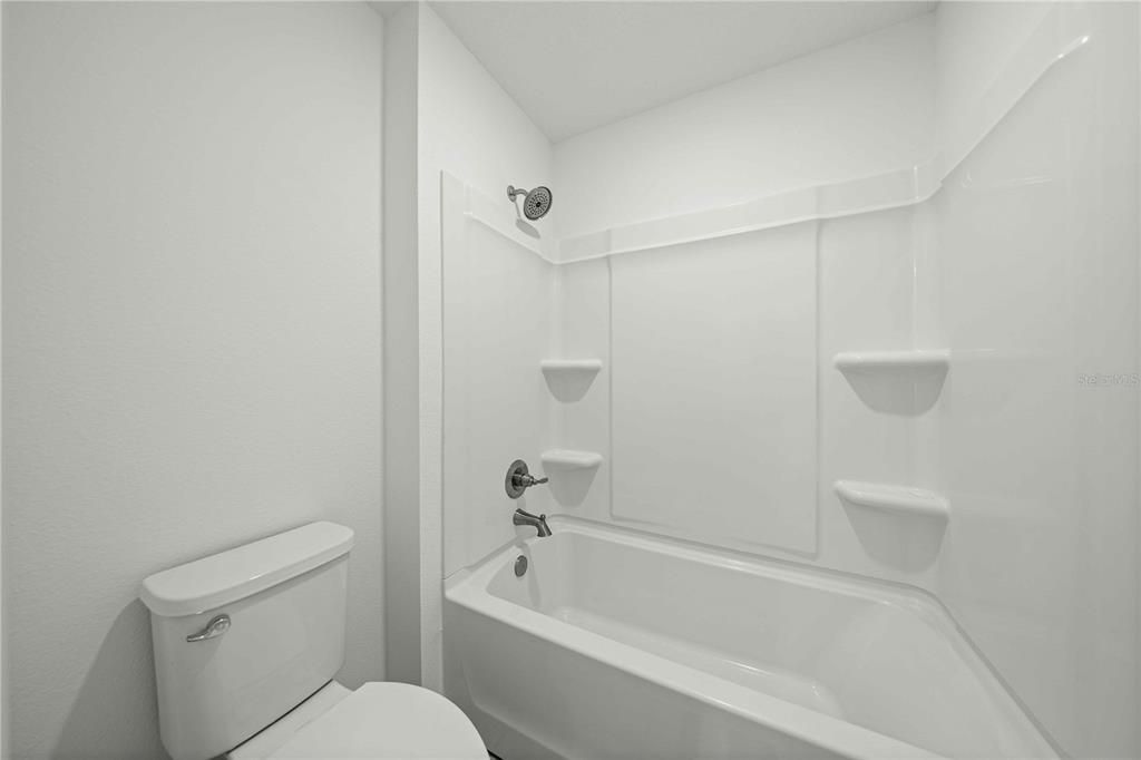 For Rent: $2,800 (4 beds, 2 baths, 2409 Square Feet)