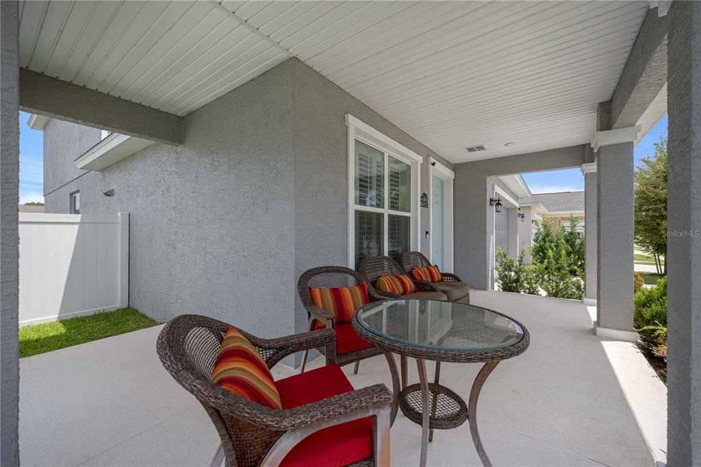 For Rent: $2,800 (4 beds, 2 baths, 2409 Square Feet)