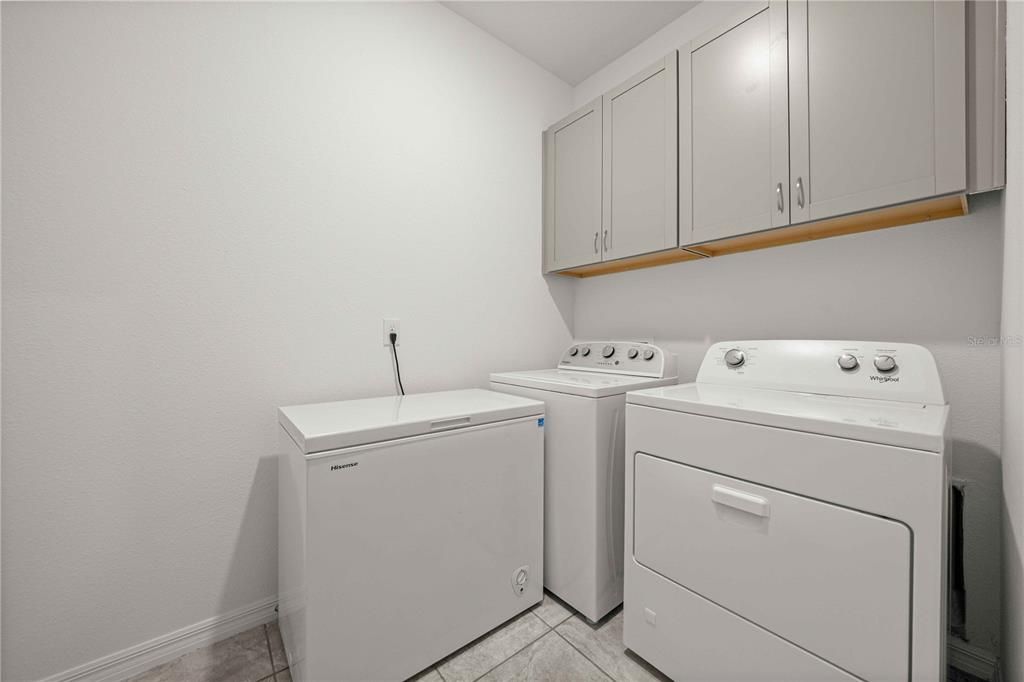 For Rent: $2,800 (4 beds, 2 baths, 2409 Square Feet)