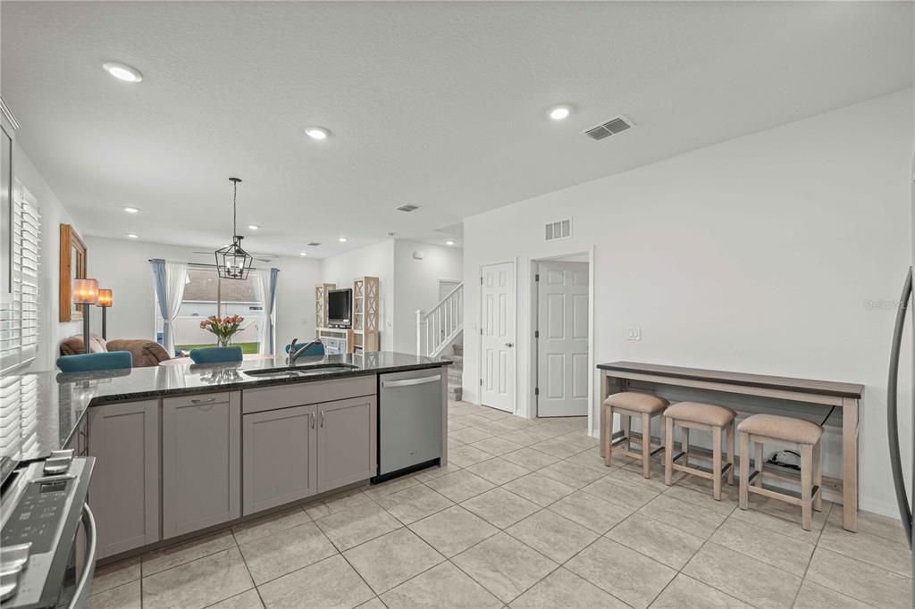 For Rent: $2,800 (4 beds, 2 baths, 2409 Square Feet)