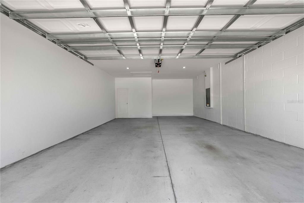 For Rent: $2,800 (4 beds, 2 baths, 2409 Square Feet)