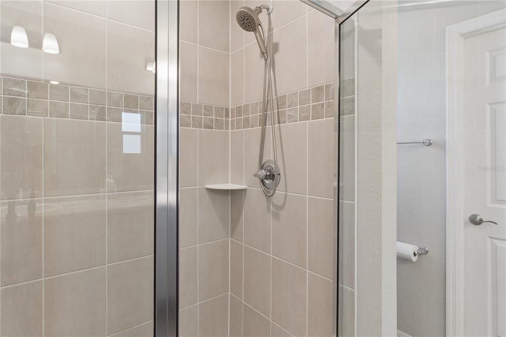 For Rent: $2,750 (4 beds, 2 baths, 2036 Square Feet)