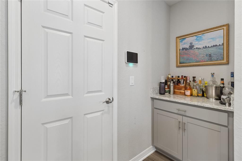 For Rent: $2,750 (4 beds, 2 baths, 2036 Square Feet)