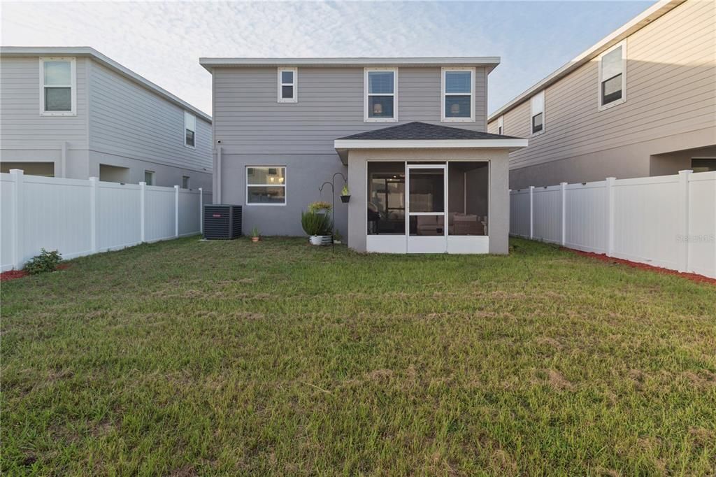 For Rent: $2,750 (4 beds, 2 baths, 2036 Square Feet)