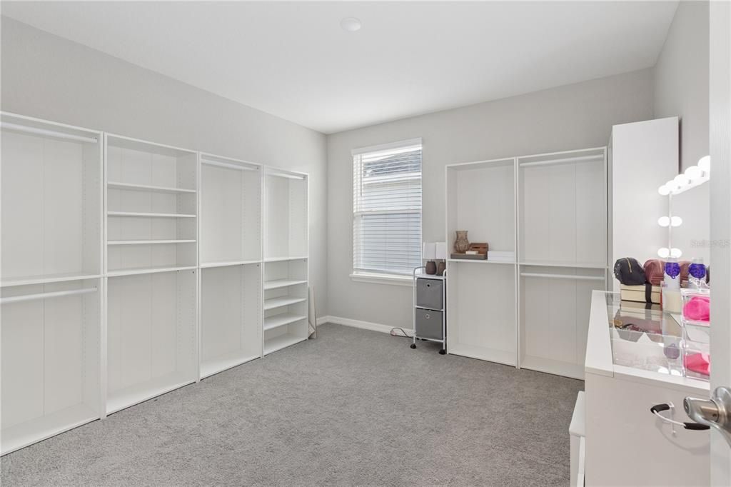 For Rent: $2,750 (4 beds, 2 baths, 2036 Square Feet)