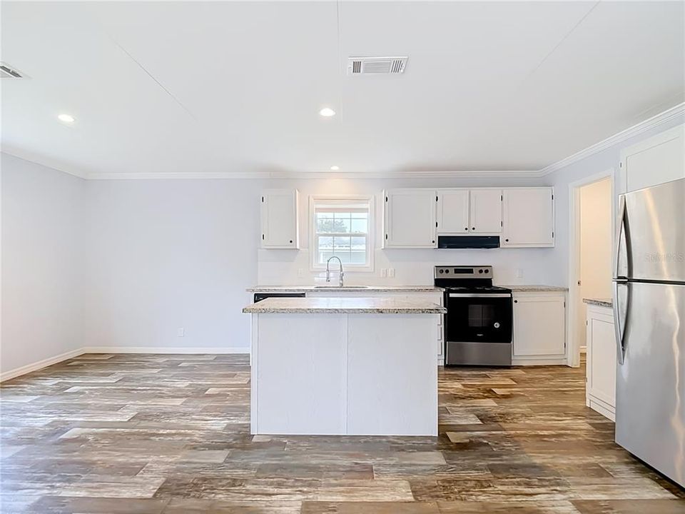 На продажу: $179,000 (3 спален, 2 ванн, 1404 Квадратных фут)