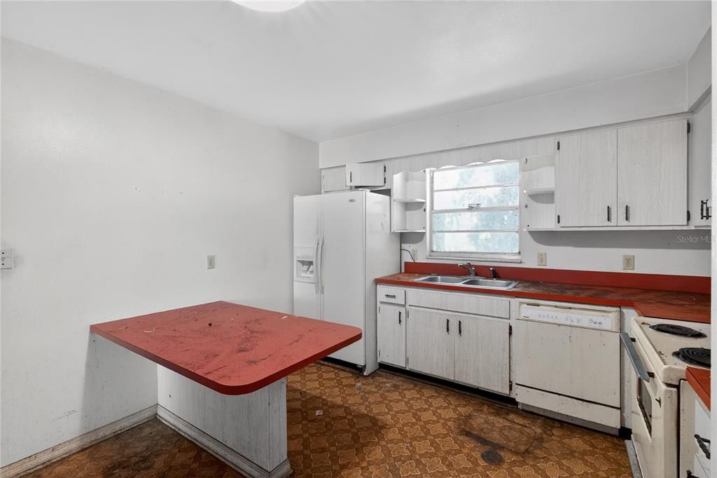 На продажу: $199,000 (3 спален, 2 ванн, 1612 Квадратных фут)