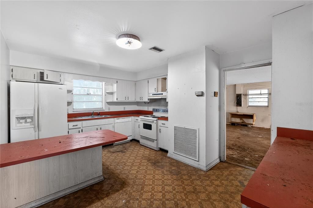 На продажу: $199,000 (3 спален, 2 ванн, 1612 Квадратных фут)