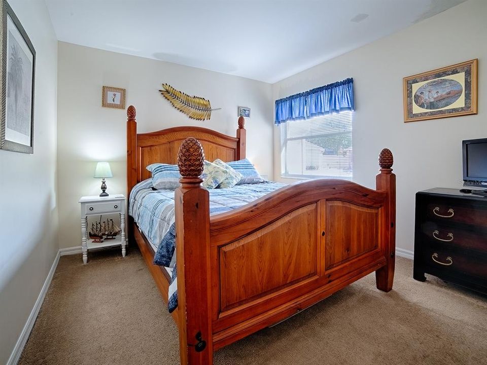 For Sale: $318,000 (2 beds, 2 baths, 1156 Square Feet)