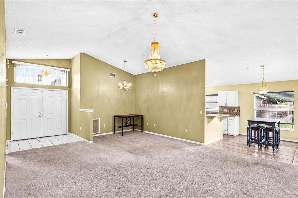На продажу: $294,990 (3 спален, 2 ванн, 1417 Квадратных фут)