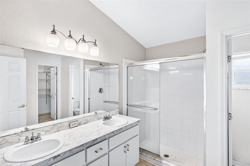 На продажу: $294,990 (3 спален, 2 ванн, 1417 Квадратных фут)