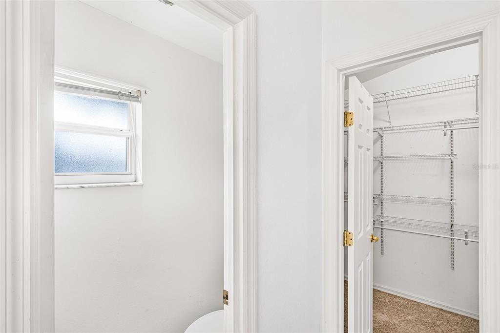 На продажу: $294,990 (3 спален, 2 ванн, 1417 Квадратных фут)