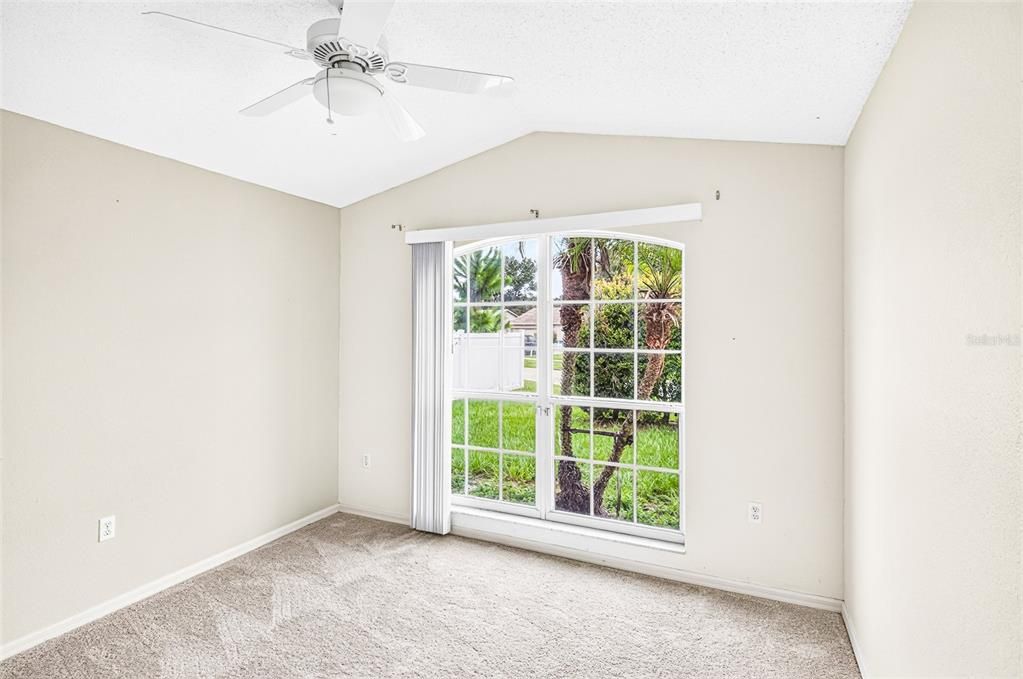 На продажу: $294,990 (3 спален, 2 ванн, 1417 Квадратных фут)