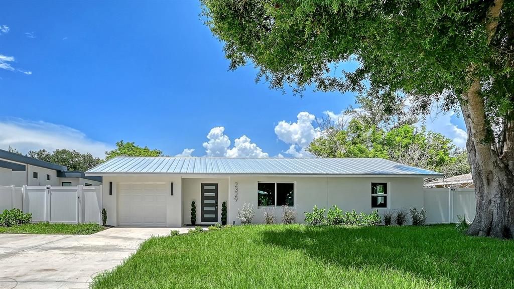 For Sale: $795,000 (3 beds, 2 baths, 1866 Square Feet)