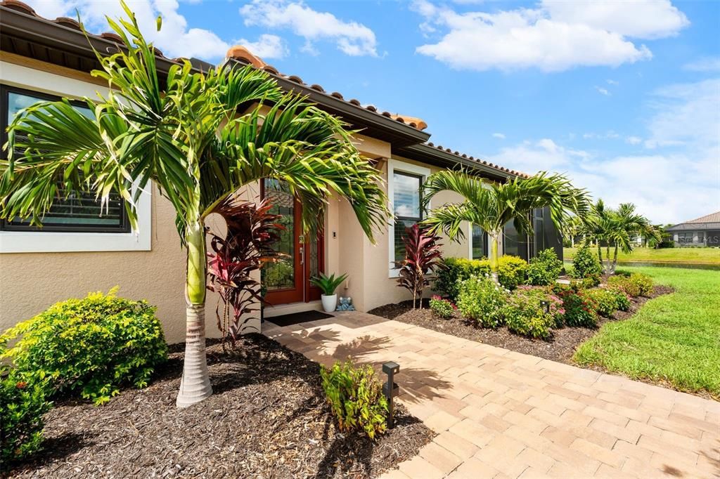 For Sale: $525,000 (2 beds, 2 baths, 1558 Square Feet)