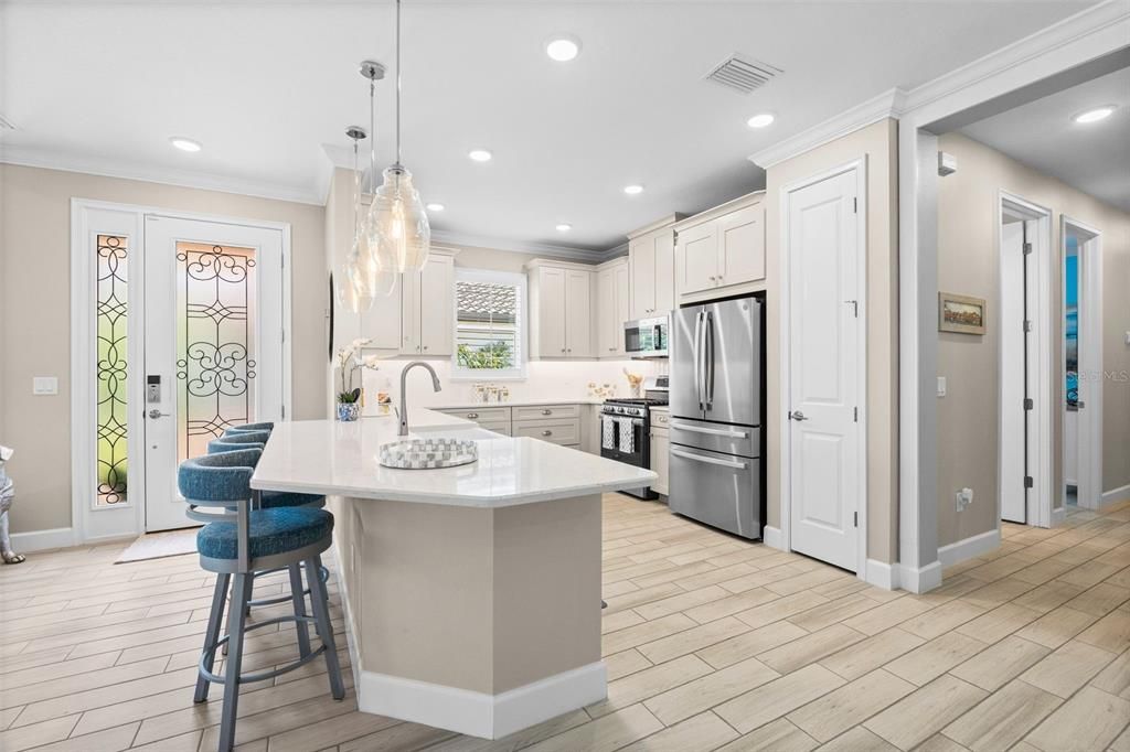 For Sale: $525,000 (2 beds, 2 baths, 1558 Square Feet)