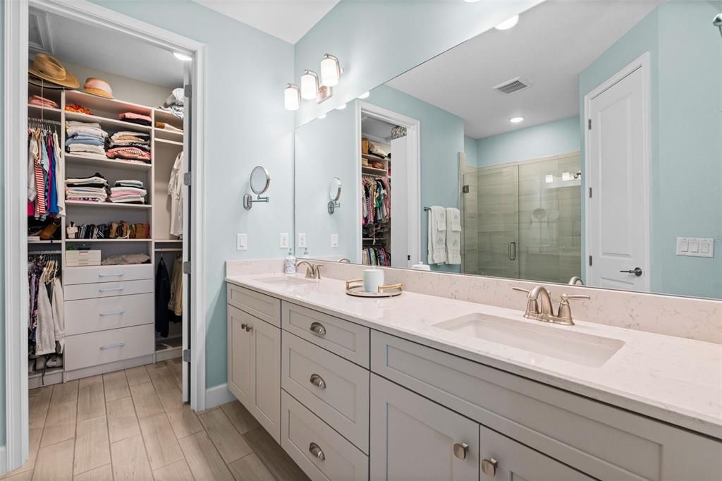 For Sale: $525,000 (2 beds, 2 baths, 1558 Square Feet)
