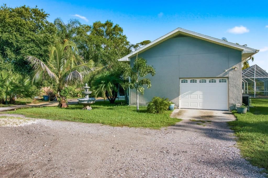 En Venta: $845,000 (5 camas, 2 baños, 3248 Pies cuadrados)