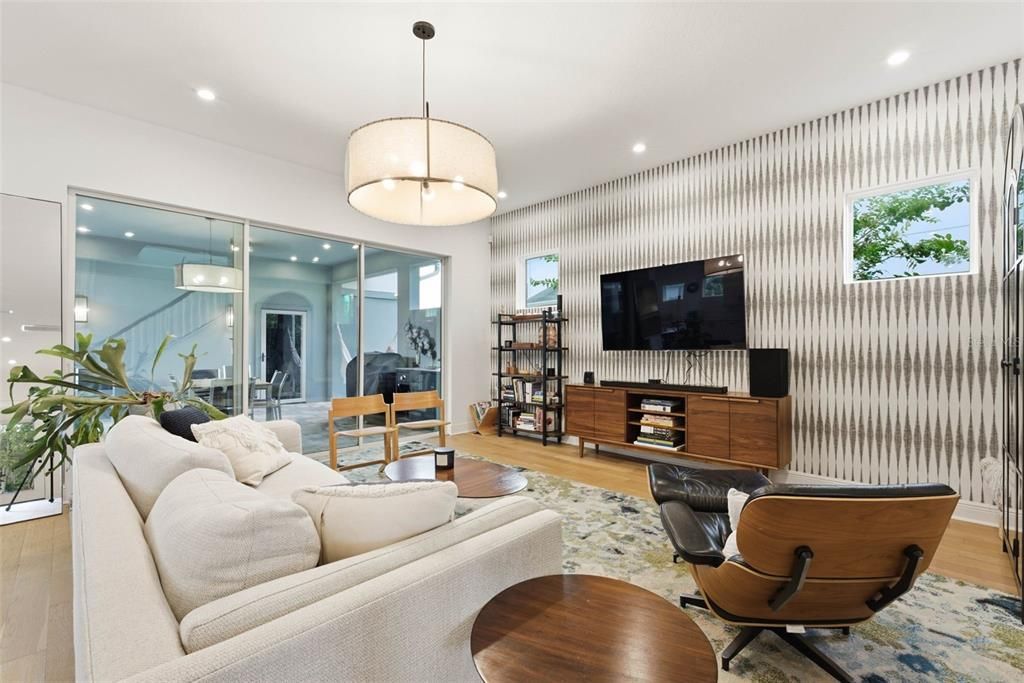 На продажу: $1,199,000 (6 спален, 4 ванн, 3834 Квадратных фут)