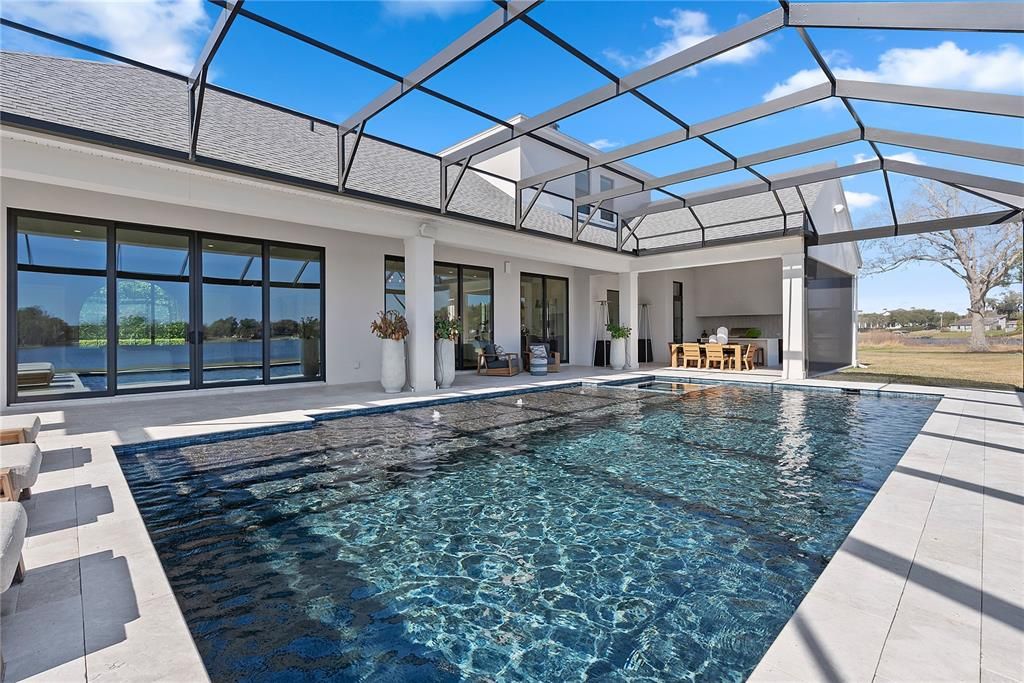 Activo con contrato: $2,800,000 (4 camas, 3 baños, 4036 Pies cuadrados)
