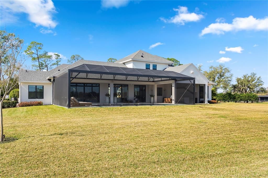 Activo con contrato: $2,800,000 (4 camas, 3 baños, 4036 Pies cuadrados)