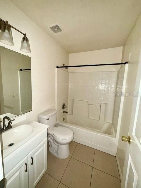 В аренду: $1,800 (3 спален, 2 ванн, 1229 Квадратных фут)