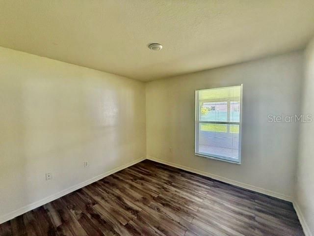 В аренду: $1,800 (3 спален, 2 ванн, 1229 Квадратных фут)