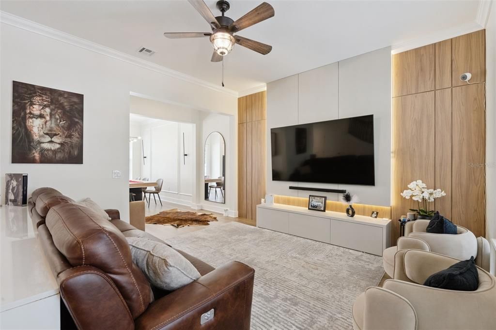 En Venta: $695,000 (2 camas, 2 baños, 1702 Pies cuadrados)