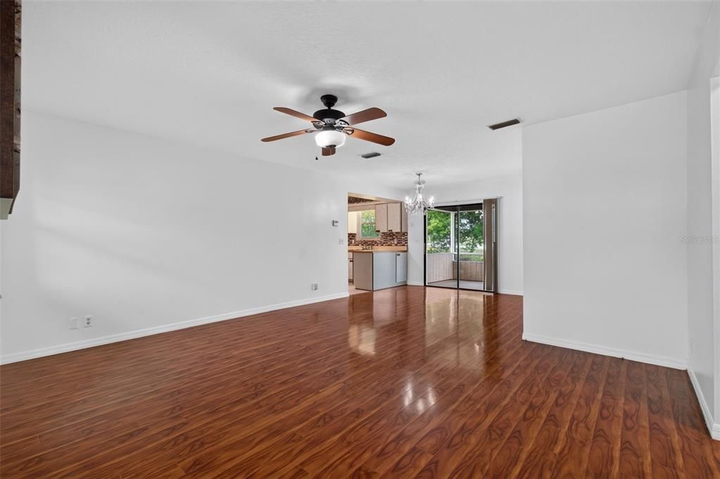 For Sale: $219,900 (3 beds, 2 baths, 1224 Square Feet)