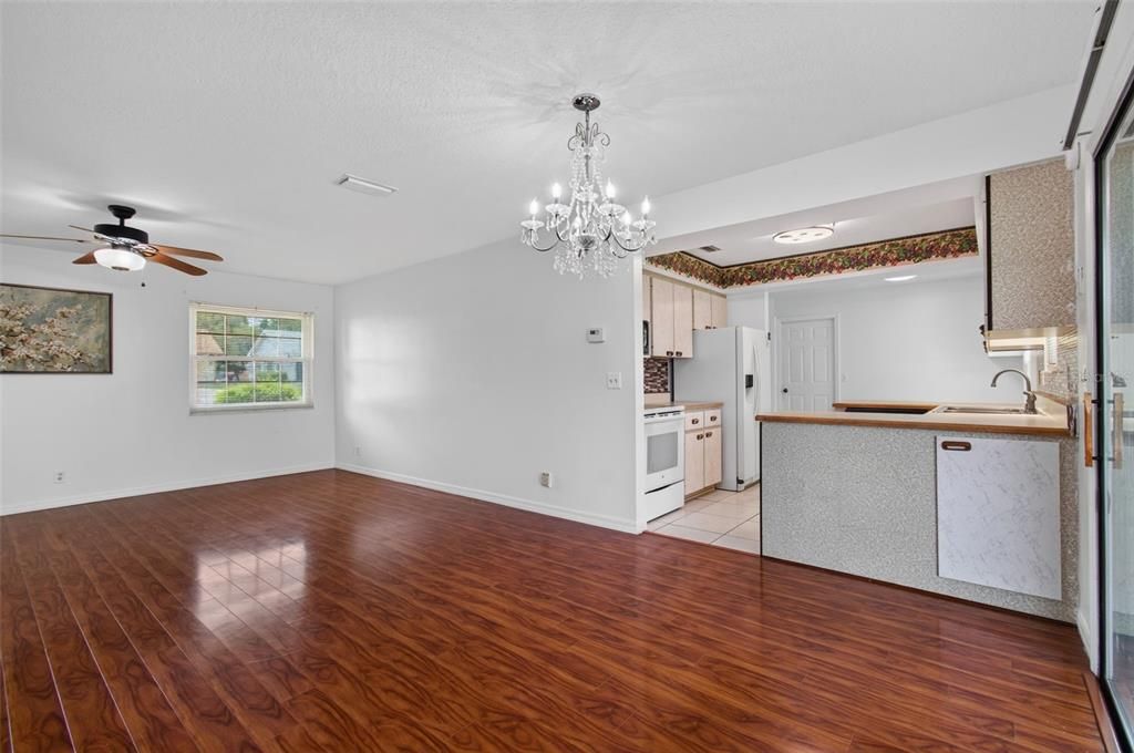 For Sale: $219,900 (3 beds, 2 baths, 1224 Square Feet)