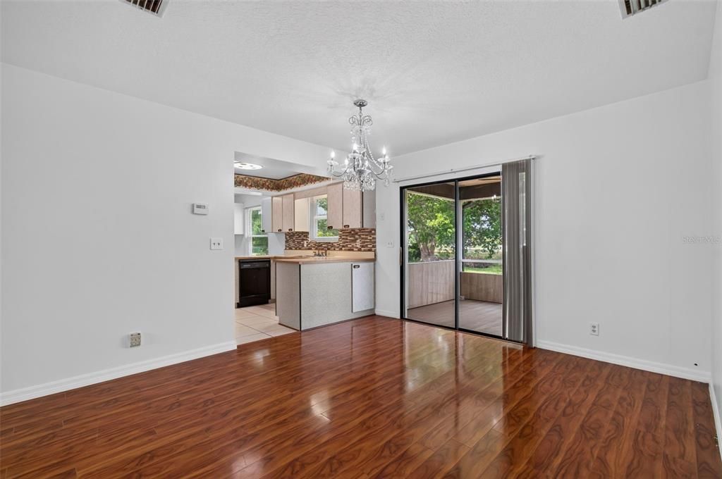 For Sale: $219,900 (3 beds, 2 baths, 1224 Square Feet)