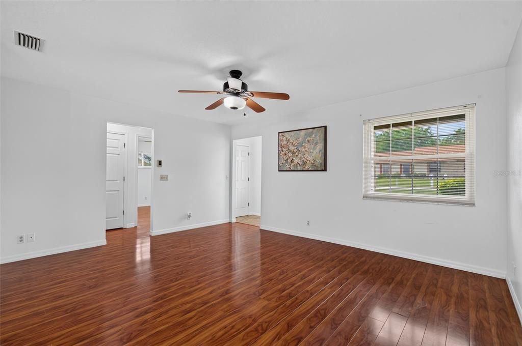 For Sale: $219,900 (3 beds, 2 baths, 1224 Square Feet)