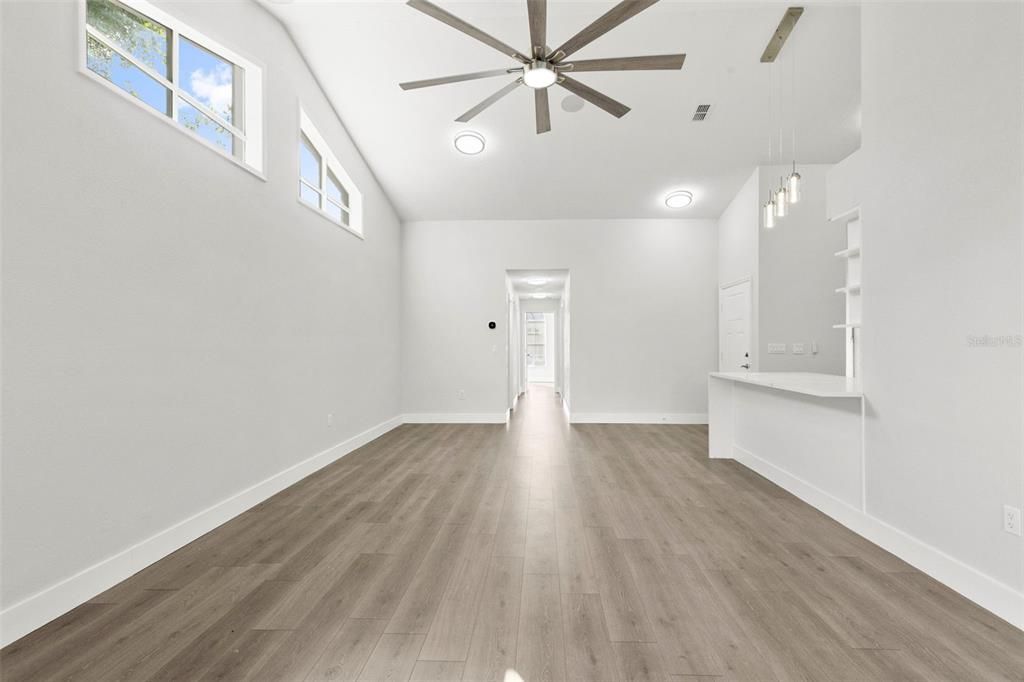 En Venta: $450,000 (3 camas, 2 baños, 1309 Pies cuadrados)