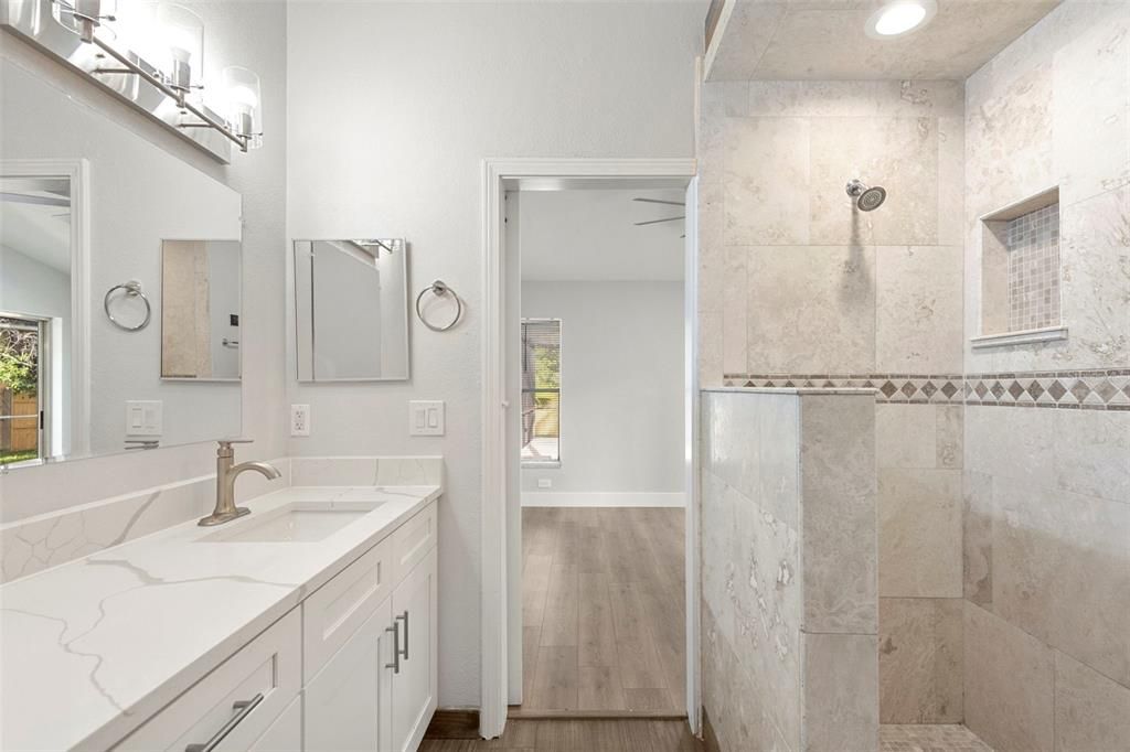 En Venta: $450,000 (3 camas, 2 baños, 1309 Pies cuadrados)
