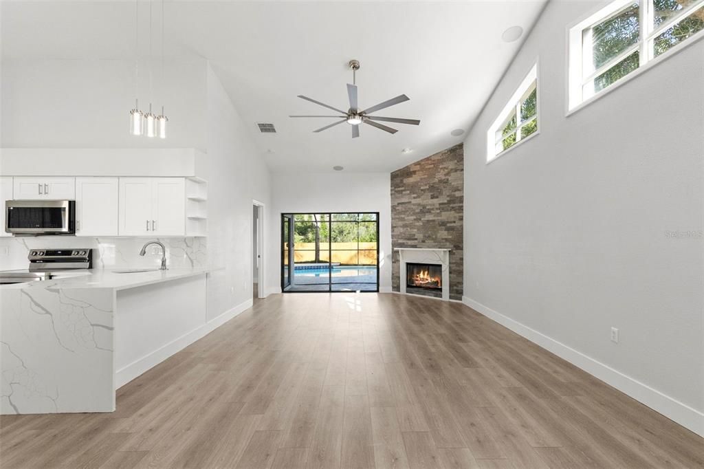 En Venta: $450,000 (3 camas, 2 baños, 1309 Pies cuadrados)