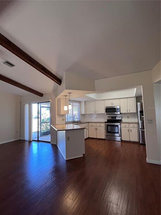 En Venta: $325,000 (2 camas, 2 baños, 1790 Pies cuadrados)