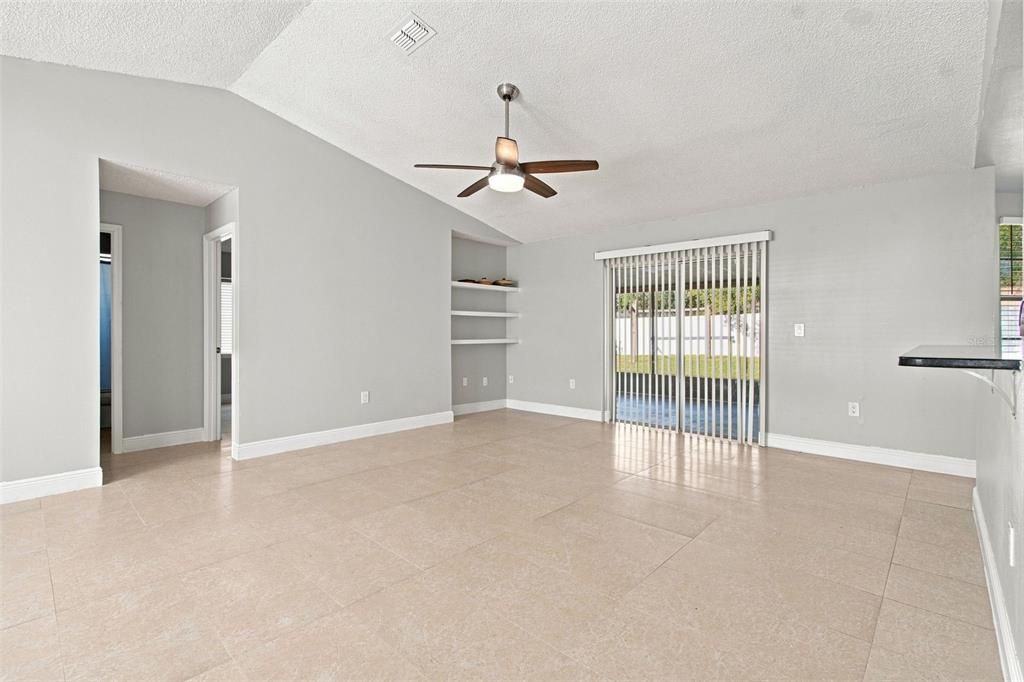 En Venta: $359,000 (3 camas, 2 baños, 1433 Pies cuadrados)