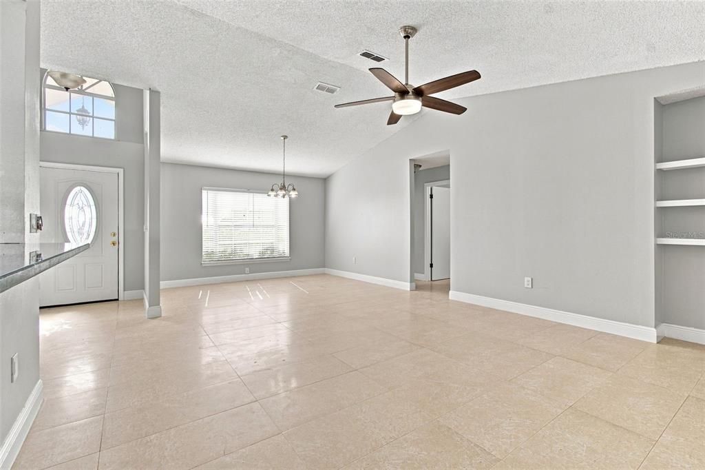 En Venta: $359,000 (3 camas, 2 baños, 1433 Pies cuadrados)