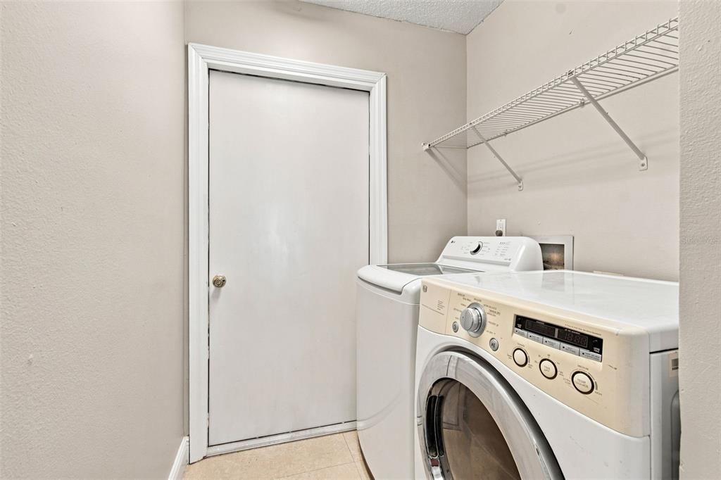 En Venta: $359,000 (3 camas, 2 baños, 1433 Pies cuadrados)