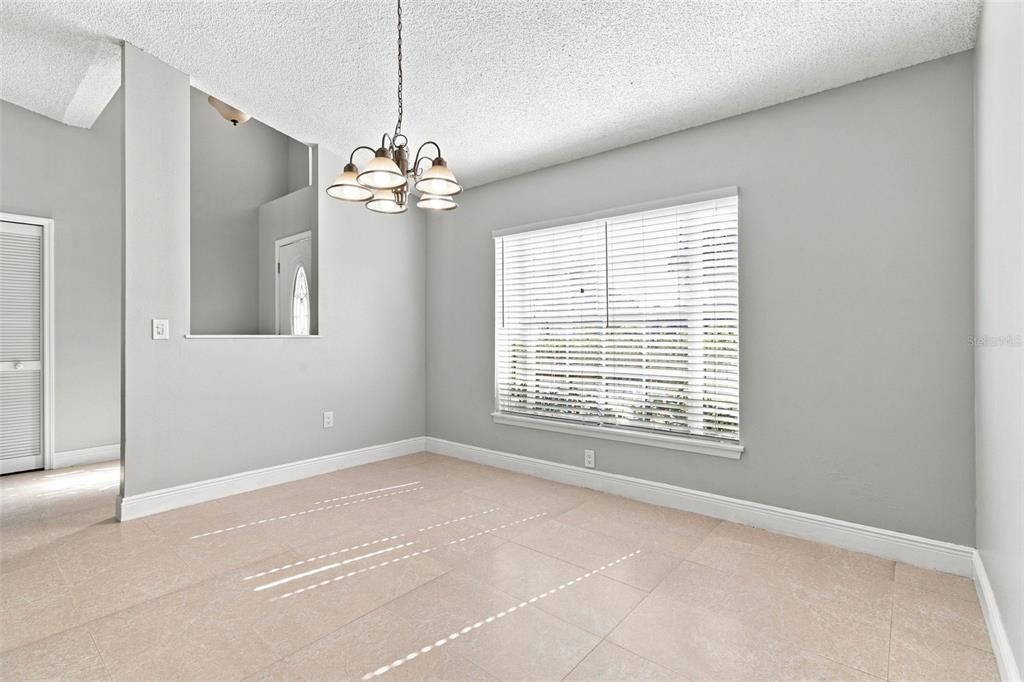 En Venta: $359,000 (3 camas, 2 baños, 1433 Pies cuadrados)