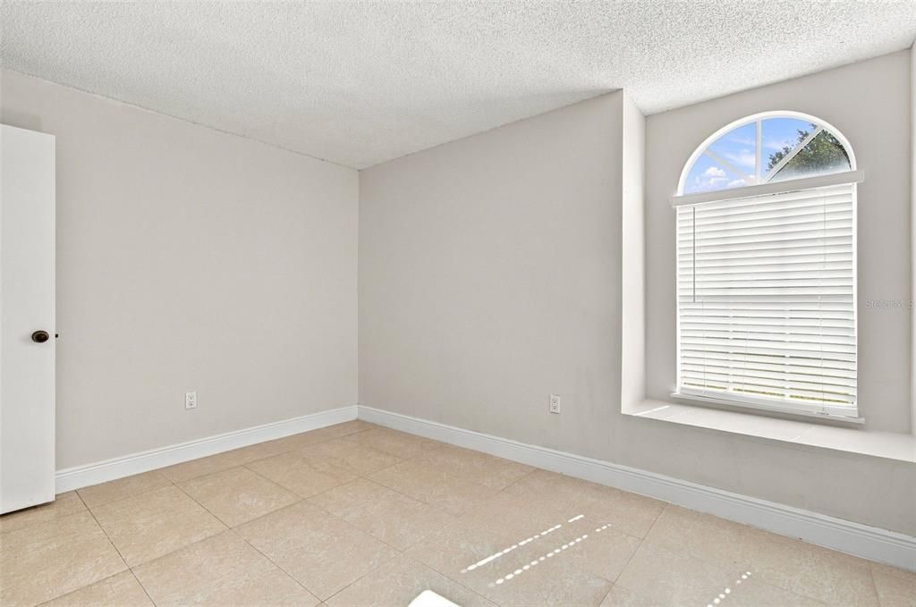En Venta: $359,000 (3 camas, 2 baños, 1433 Pies cuadrados)