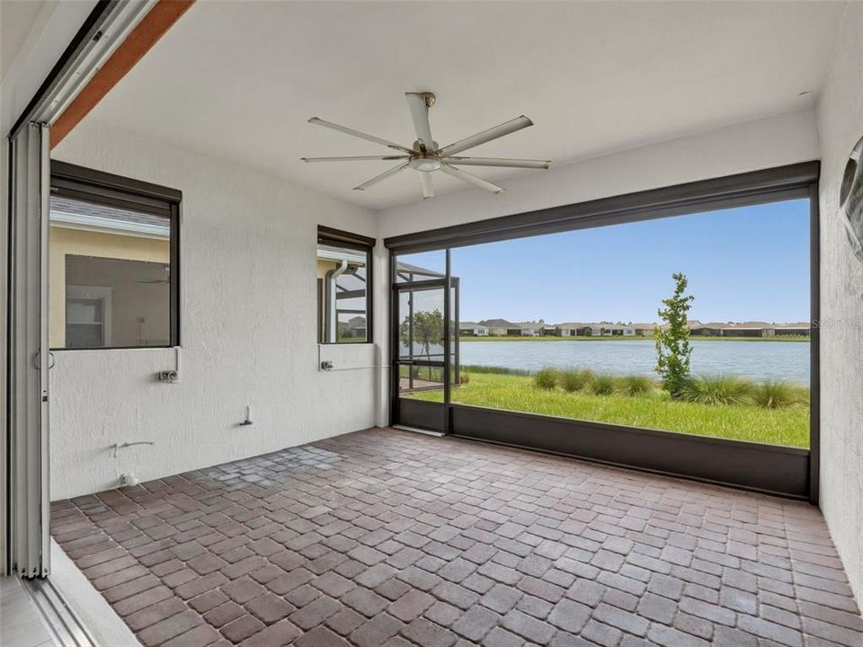 En Venta: $625,000 (3 camas, 3 baños, 2293 Pies cuadrados)