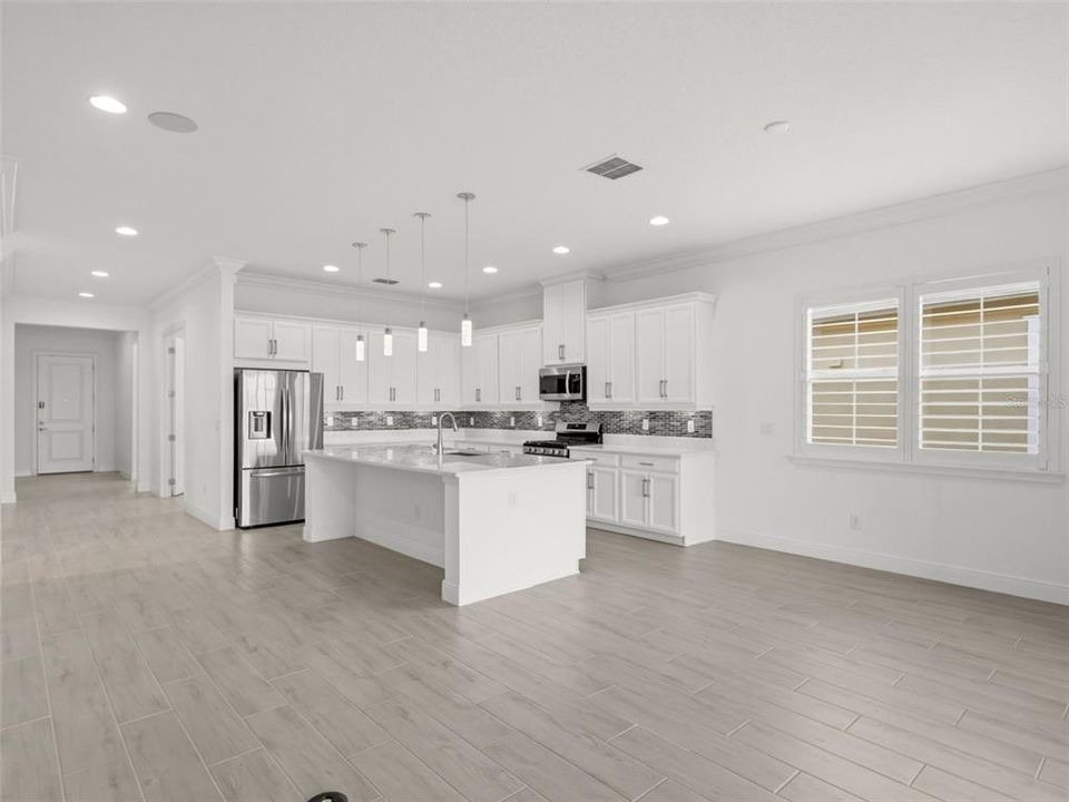 En Venta: $625,000 (3 camas, 3 baños, 2293 Pies cuadrados)