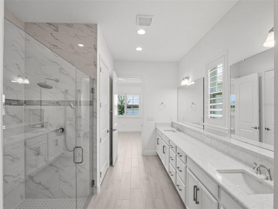En Venta: $625,000 (3 camas, 3 baños, 2293 Pies cuadrados)