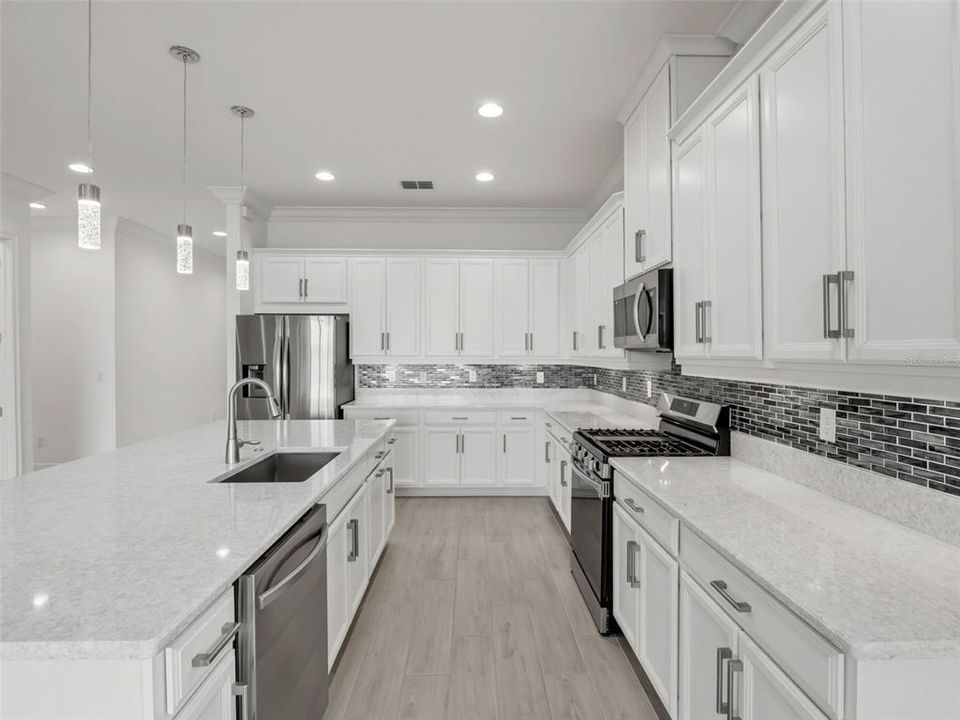 En Venta: $625,000 (3 camas, 3 baños, 2293 Pies cuadrados)