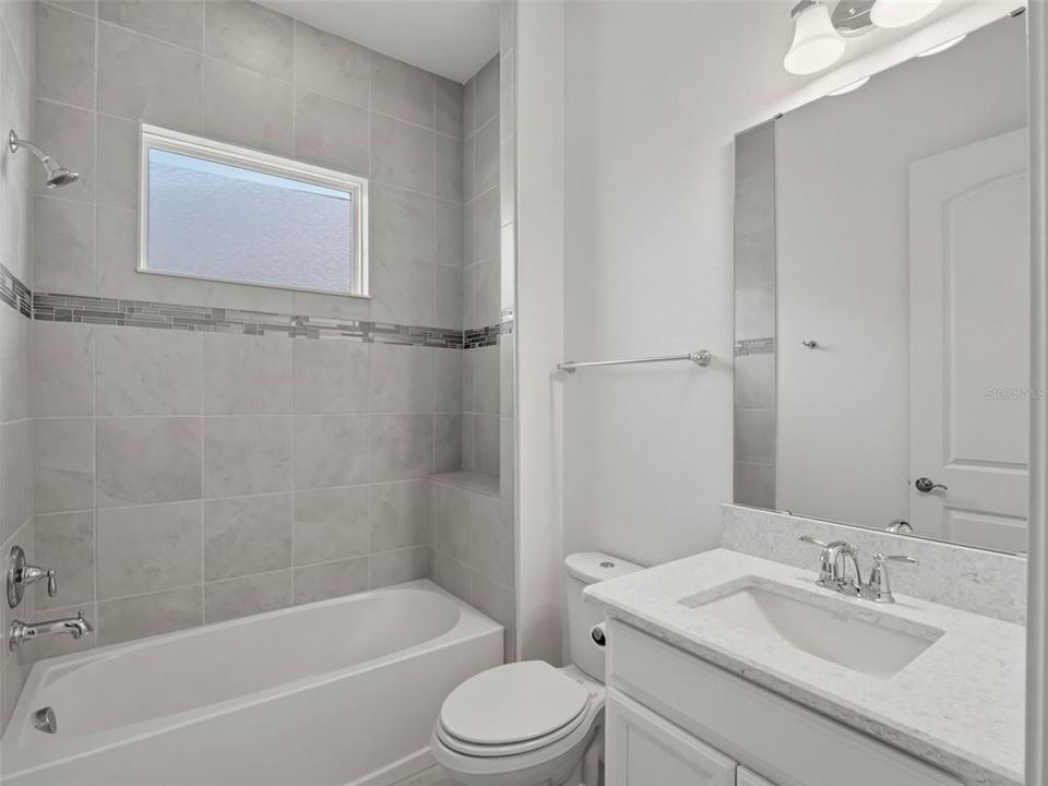 En Venta: $625,000 (3 camas, 3 baños, 2293 Pies cuadrados)