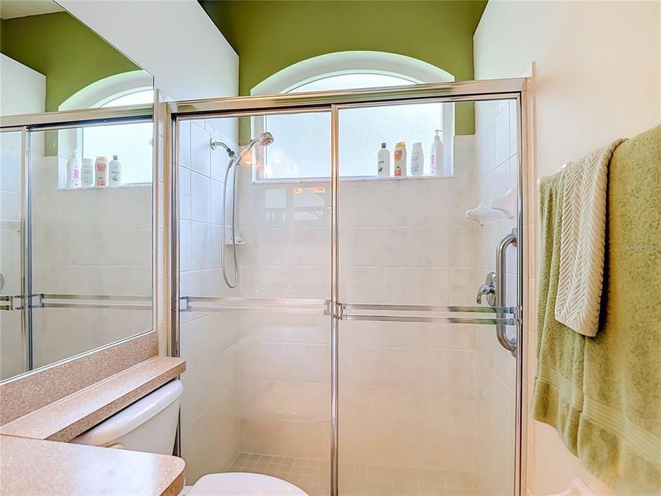 На продажу: $329,900 (3 спален, 2 ванн, 1774 Квадратных фут)